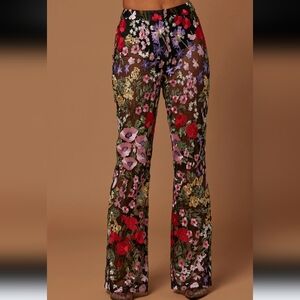Fashion Nova embroidered pants size M